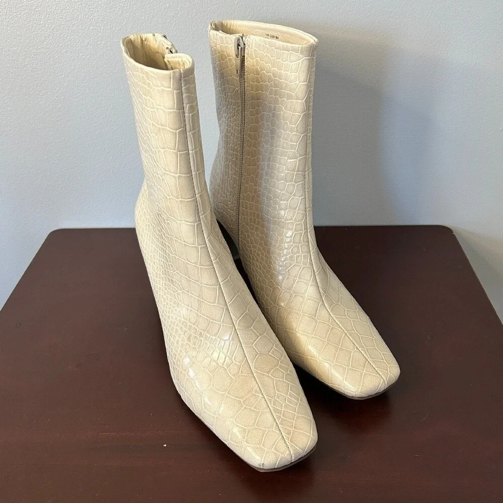 Seven Dials Nicole Cream Croc Embossed Square Toe Block Heel Boots 9M Minimalist
